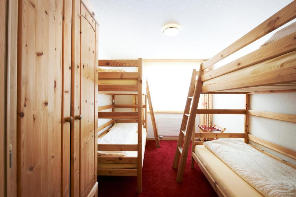 Typically Swiss Hotel Ermitage Кандерштег Номер фото
